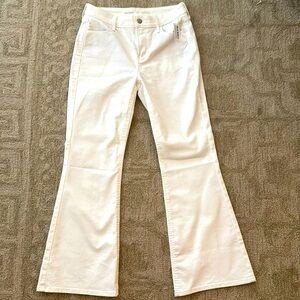 Old Navy Petite Wow Flare Jeans